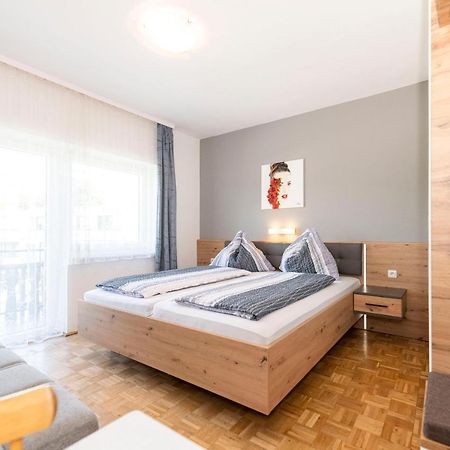 Gaestehaus Genf Velden am Wörthersee Εξωτερικό φωτογραφία