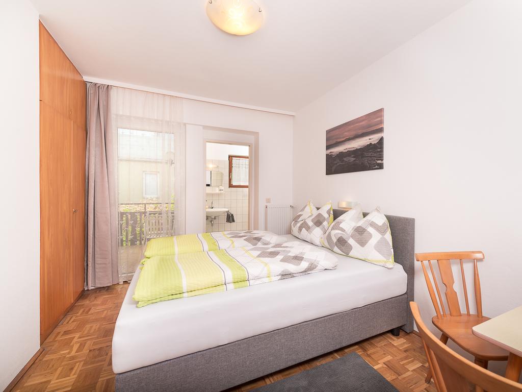 Gaestehaus Genf Velden am Wörthersee Δωμάτιο φωτογραφία