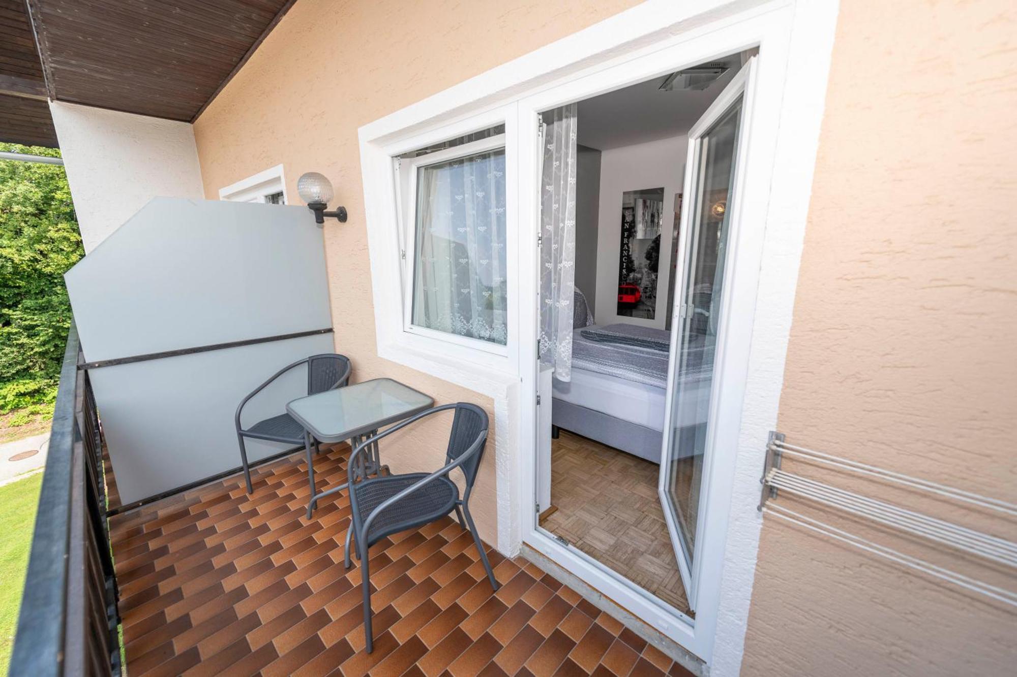 Gaestehaus Genf Velden am Wörthersee Δωμάτιο φωτογραφία