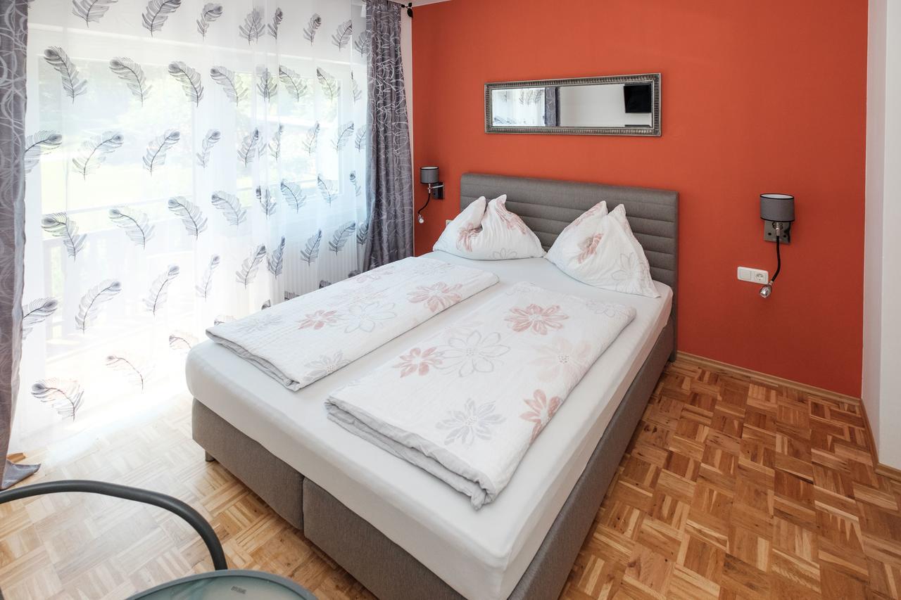 Gaestehaus Genf Velden am Wörthersee Εξωτερικό φωτογραφία